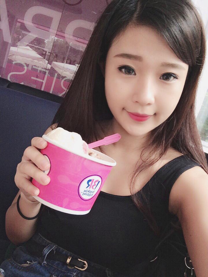 滴着奶水的女人hd